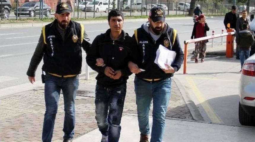 Alanya&rsquo;da 4 Ayrı Su&ccedil;tan Aranan Ş&uuml;pheli Yakalandı