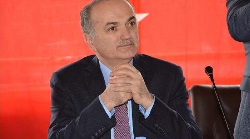 Bakan &Ouml;zl&uuml;: Mevcut Sistemle T&uuml;rkiye Mehter Gibi Iki Ileri Bir Geri Gidiyor