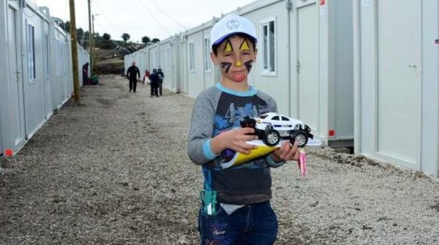 Deprem B&ouml;lgesinde Eğitim '&ccedil;adır Okullar'da Devam Edecek