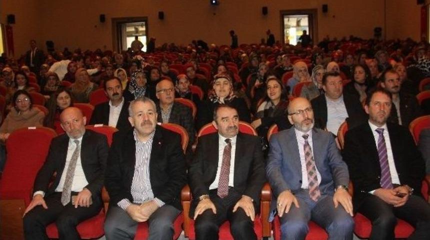 Ak Parti Artvin İl Danışma Meclisi Toplantısı&rsquo;nda G&uuml;ndem Referandum