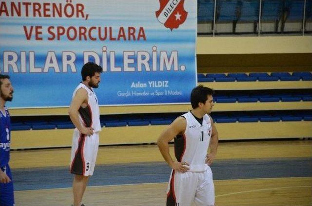 Bilecik Belediyesi Basketbol Kulübü’nde Kan Kaybı Sürüyor