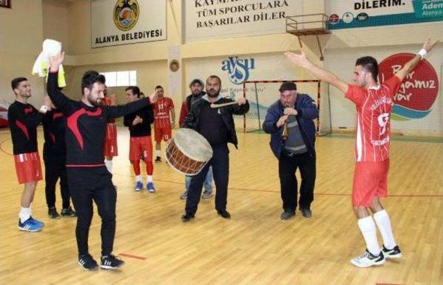 Avrupa Hokey Şampiyonası nda Şampiyon Gaziantep Polisg&uuml;c&uuml; 2