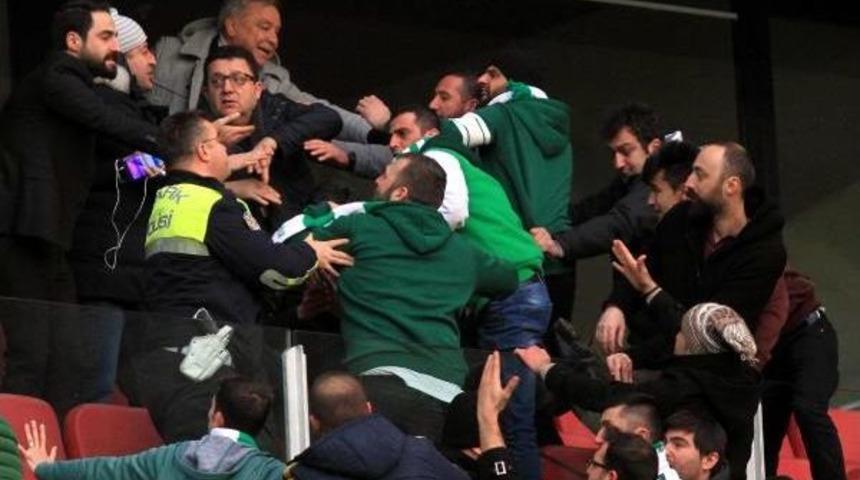 Antalyaspor Başkanı Ve Y&ouml;neticilerine Saldırı