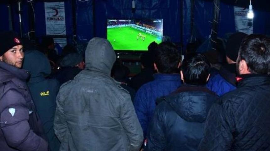 Ayvacık, Bu Kez 5.4 B&uuml;y&uuml;kl&uuml;ğ&uuml;nde Depremle Sallandı (3)