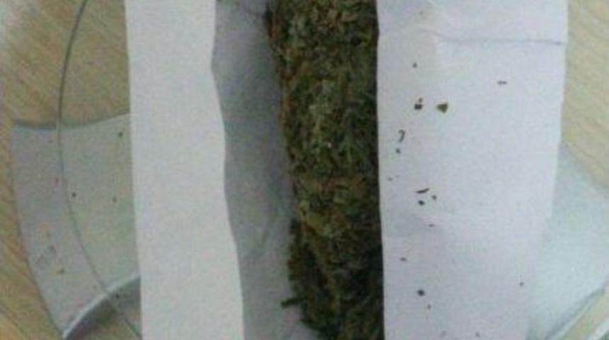 Ayvalık&rsquo;ta &Uuml;st Aramasında Esrar &Ccedil;ıktı