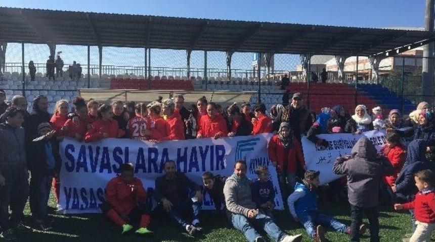 Konak Trib&uuml;nlerinde Kardeşlik Mesajları