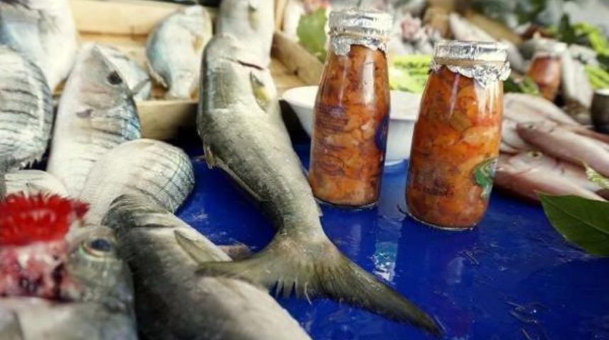 Ayvalıklılar'ın Vazge&ccedil;emediği Lezzet, 'karadiken'