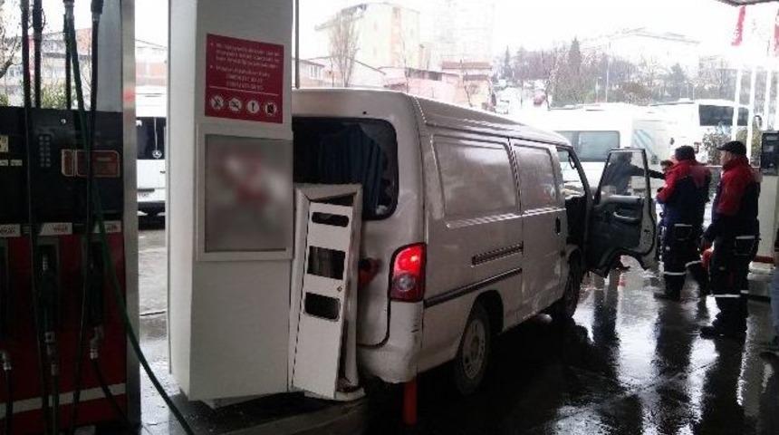 (&ouml;zel Haber) Benzin İstasyonunda Facianın Eşiğinden D&ouml;n&uuml;ld&uuml;