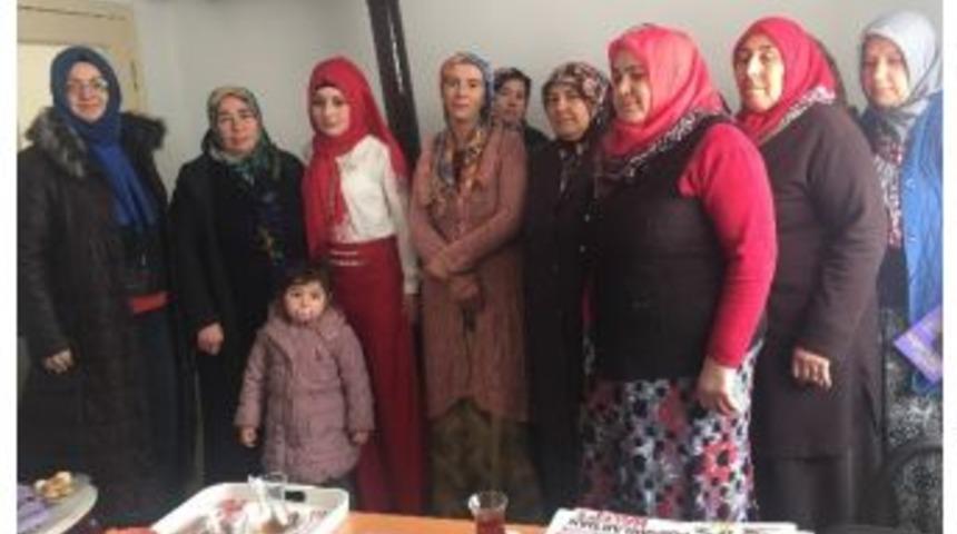 Kadınlar Ev Ev Gezip Hizmetleri Anlatıyor