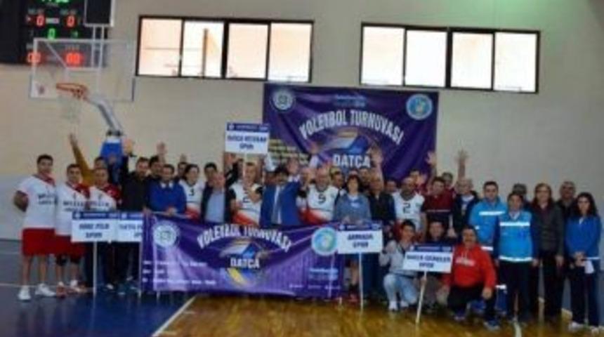Dat&ccedil;a Voleybol Turnuvası Başladı