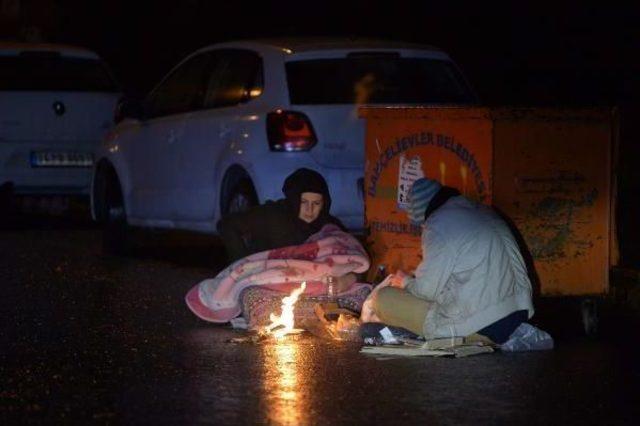 Suriyeli Ailenin Soğukla Mücadelesi