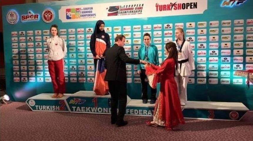Bilecikli Taekwondocu Avrupa 3&rsquo;&uuml;nc&uuml;s&uuml; Oldu