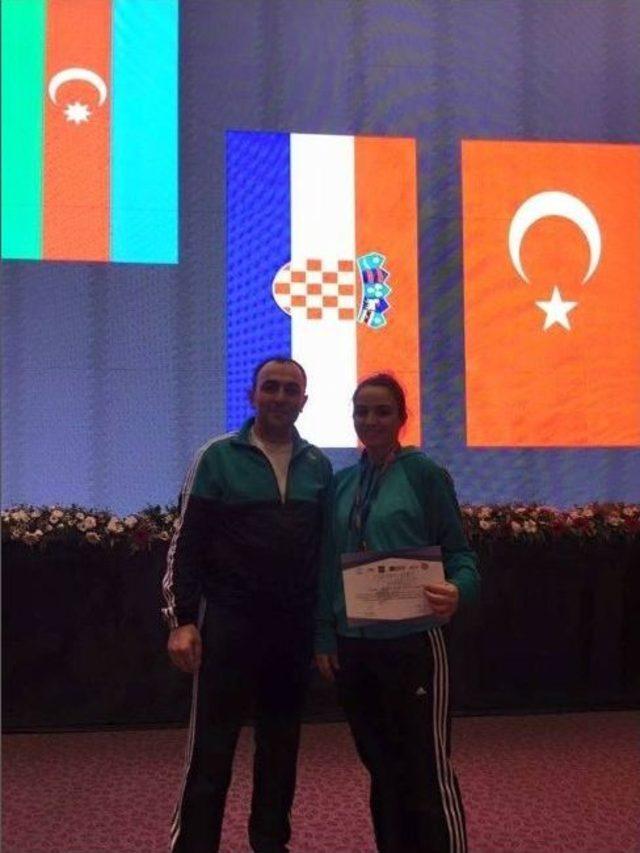 Bilecikli Taekwondocu Avrupa 3&rsquo;&uuml;nc&uuml;s&uuml; Oldu 1