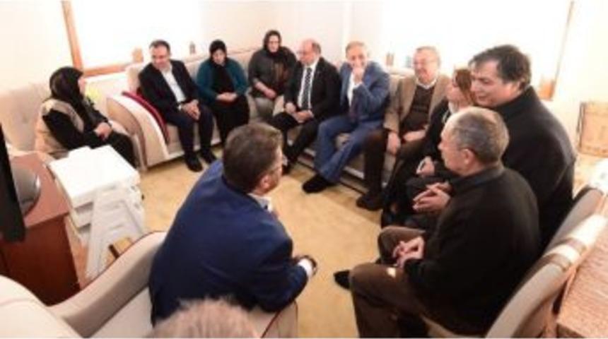 Bakan Bozdağ&rsquo;dan, Şehit Astsubay Baş&ccedil;avuş Dağdaş&rsquo;ın Muğla&rsquo;da Yaşayan Ailesine Ziyaret