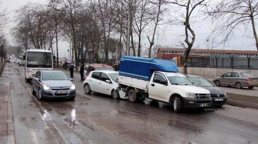 Zonguldak'ta 7 Ara&ccedil; Birbirine Girdi