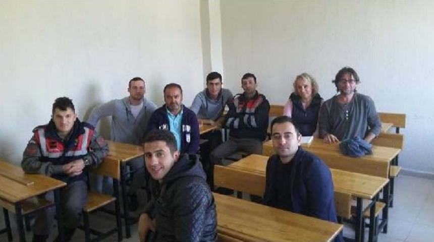 K&uuml;t&uuml;phanenin Kaloriferini Kadın M&uuml;d&uuml;r Yakıyor