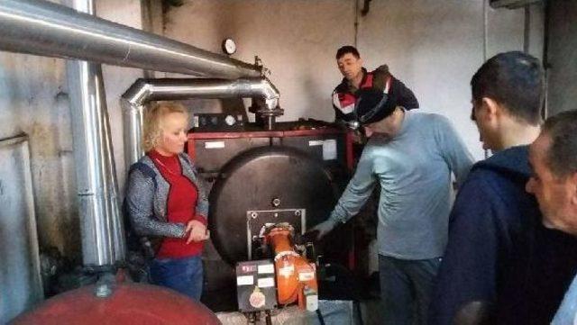 K&uuml;t&uuml;phanenin Kaloriferini Kadın M&uuml;d&uuml;r Yakıyor 1