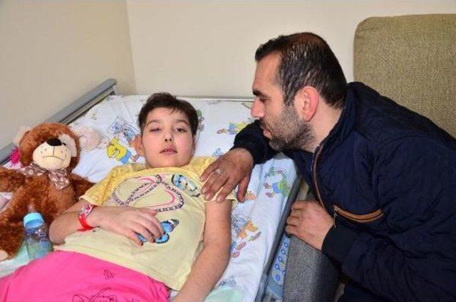 Dilara Kanserle, Ailesi Yoksullukla M&uuml;cadele Ediyor 3