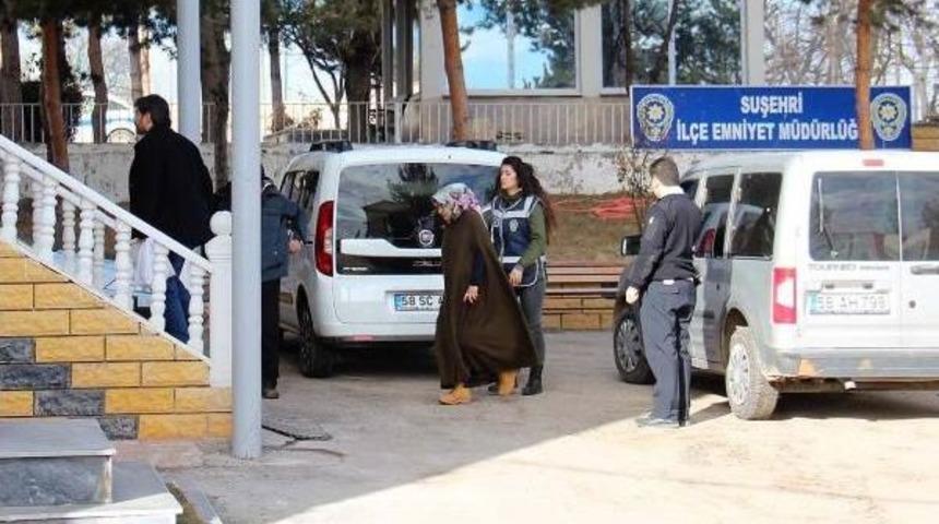 Suşehri'nde Fet&ouml; Operasyonu: 5 G&ouml;zaltı