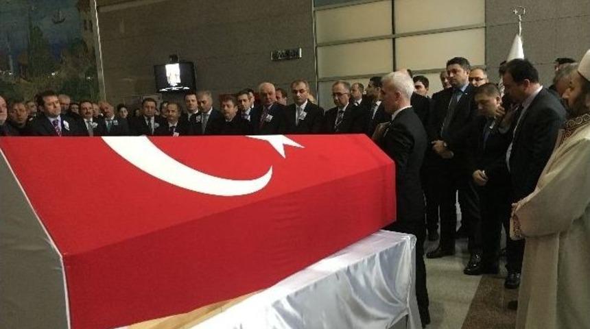 Kalp Krizi Ge&ccedil;iren Cumhuriyet Savcısı Son Yolculuğuna Uğurlandı