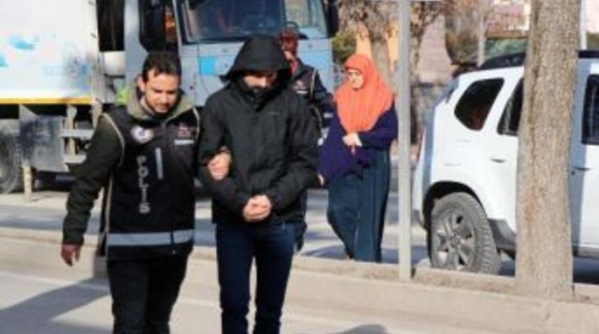 Bolu'da Fet&ouml;'den 2 Kişi Adliyede