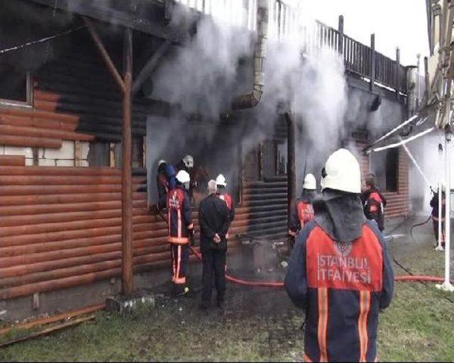 Maltepe'de Mesire Alanı Içerisindeki Restoranda Yangın