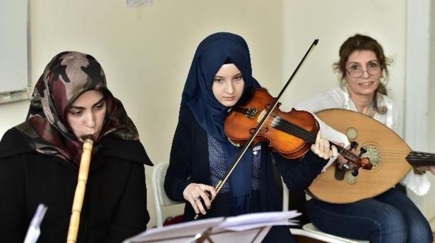 Mamak K&uuml;lt&uuml;r Merkezi Kursları, Sanatseverlerin Hizmetinde