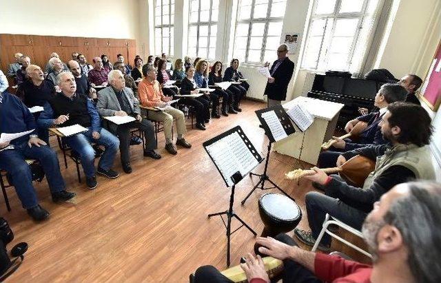 Mamak K&uuml;lt&uuml;r Merkezi Kursları, Sanatseverlerin Hizmetinde 2