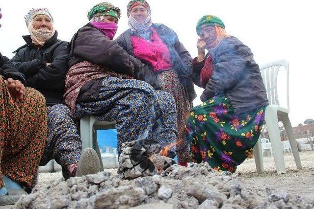 Deprem Bölgesinde Kar Yağışı Başladı