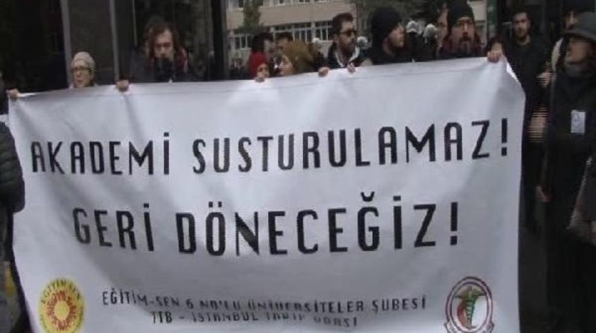 Marmara &Uuml;niversitesi &Ouml;n&uuml;nde Gerginlik