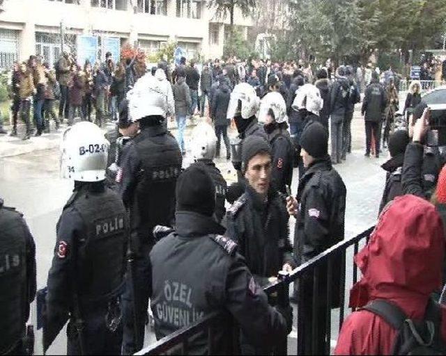 Marmara &Uuml;niversitesi &Ouml;n&uuml;nde Gerginlik 2