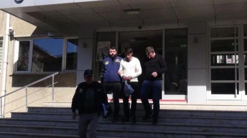 Pkk &Uuml;yeliğinden G&ouml;zaltına Alınan Er Adliyede