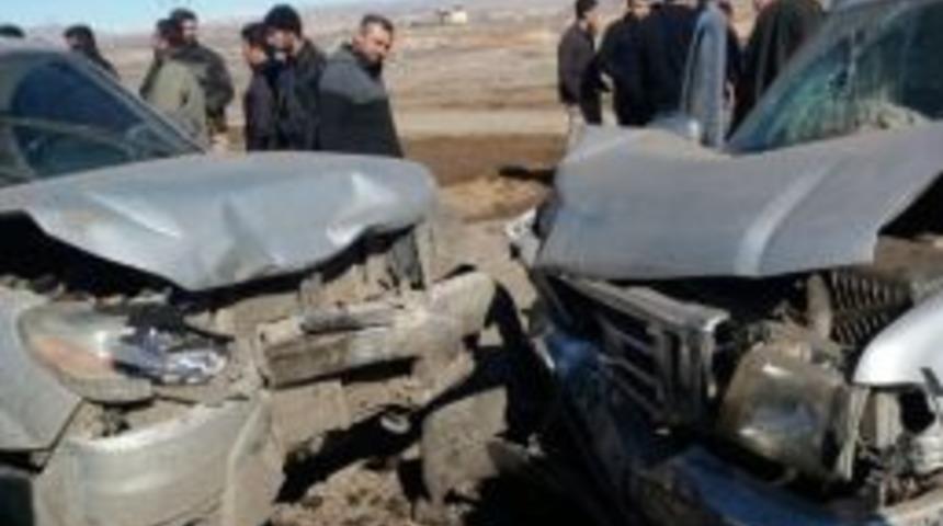 Ael&rsquo;de Trafik Kazası: 1&rsquo;i Ağır 6 Yaralı