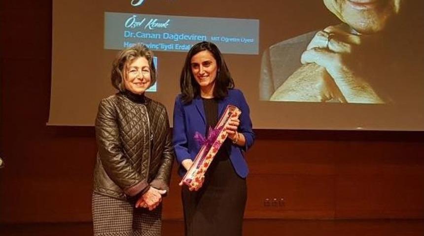 Dr. Canan Dağdeviren Kendi G&ouml;z&uuml;nden Prof. Dr. Erdal İn&ouml;n&uuml;&rsquo;Y&uuml; Anlattı