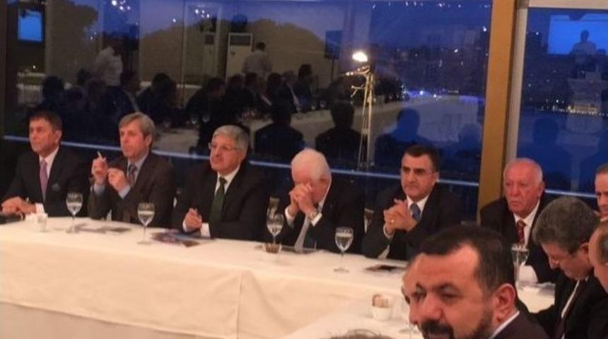 Vali &Ccedil;ınar İş Adamlarıyla Bir Araya Geldi