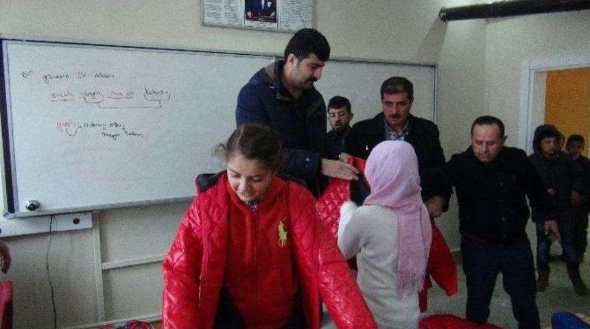 Batman&rsquo;da Bin 500 &Ouml;ğrenciye Yardım