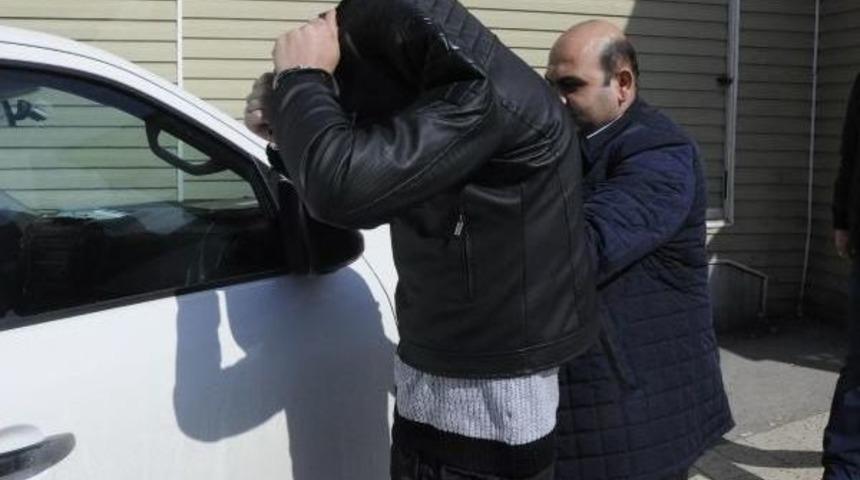 Otomobilde 10 Kilo Esrar Ele Ge&ccedil;ti