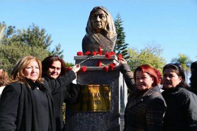 Adana'da Zübeyde Hanım Büstü Tahrip Edildi