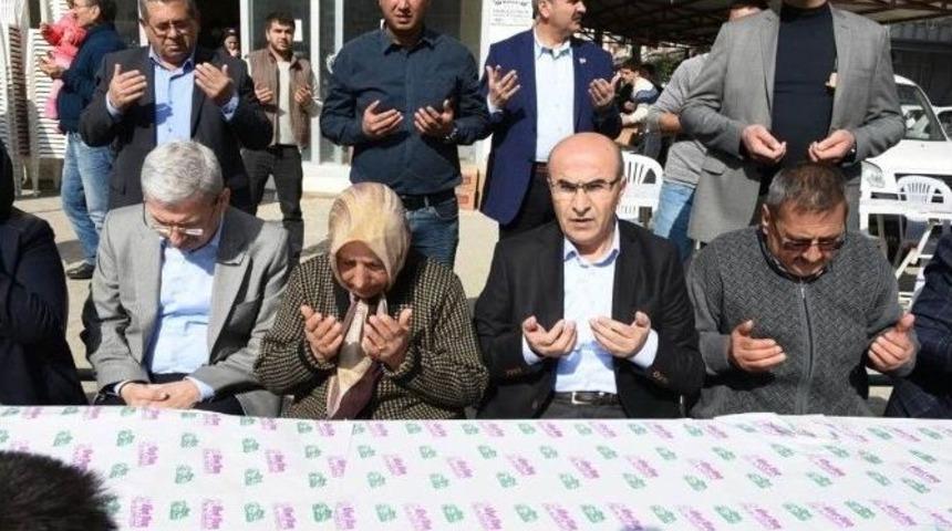 Vali Demirtaş, Şehidin Mevlidine Katıldı