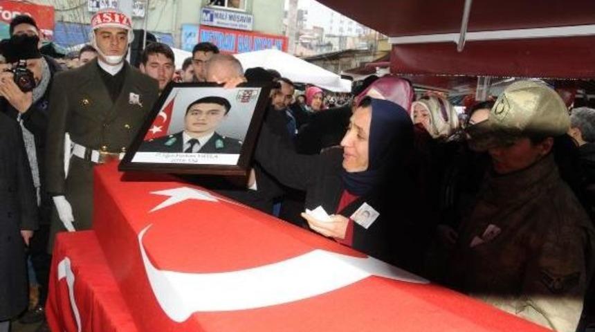 El Bab Şehidi Teğmen Furkan Yayla Son Yolculuğuna Uğurlandı