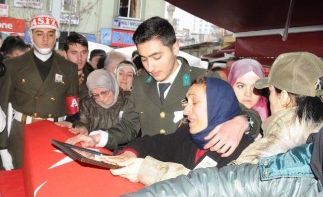 El Bab Şehidi Teğmen Furkan Yayla Son Yolculuğuna Uğurlandı