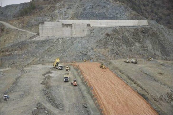 Bakan Eroğlu: “obrucak Barajı İle 140 Bin 580 Dekar Zirai Alan Suyla Buluşacak”