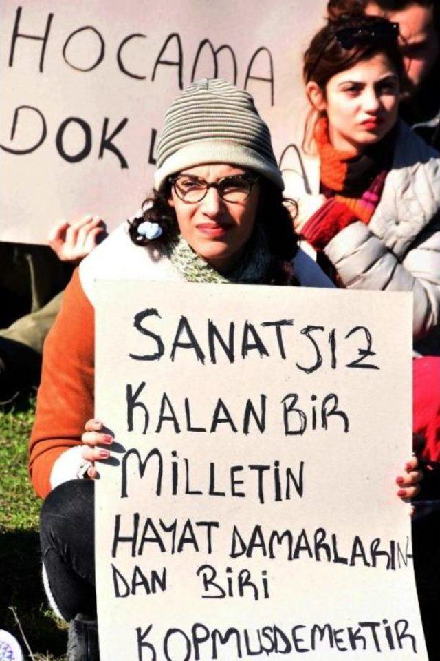 &Ouml;ğrencilerden Akademisyenlere Destek Eylemi 1