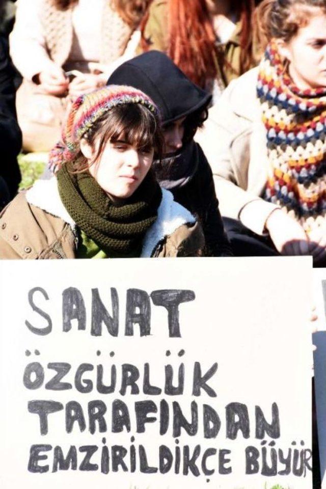 &Ouml;ğrencilerden Akademisyenlere Destek Eylemi 2