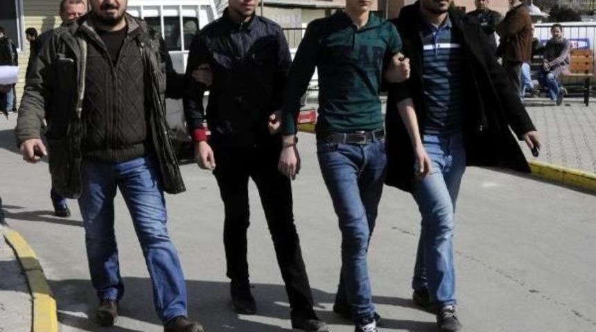 Cinayet Ş&uuml;phelisi 4 Suriyeli Adliyeye Sevk Edildi