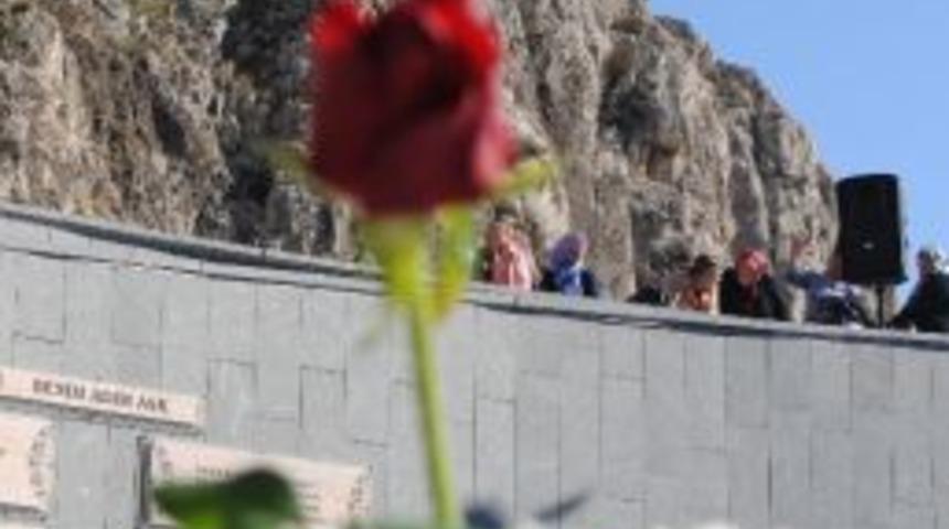 Ferhat İle Şirin&rsquo;e 80 Bin Ziyaret&ccedil;i