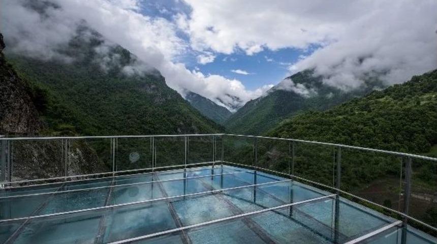 Cam Seyir Terası&rsquo;na Ziyaret&ccedil;i Akını