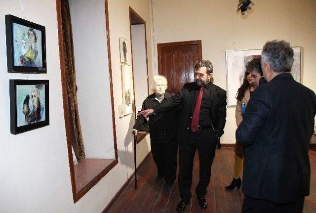 Ga&uuml;n&rsquo;de Kişisel Anlatılar Karma Sergisi A&ccedil;ıldı 1