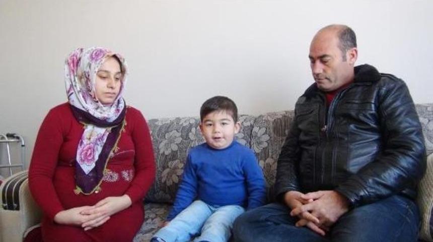 3 Yaşındaki &Ccedil;ocuklarının Tedavisi I&ccedil;in Yardım Istiyorlar