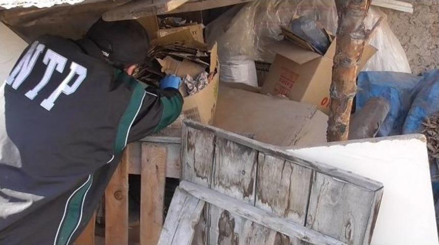 Polis Okul &Ouml;nlerinde Ve &Ccedil;evrelerinde Denetimlerini S&uuml;rd&uuml;r&uuml;yor